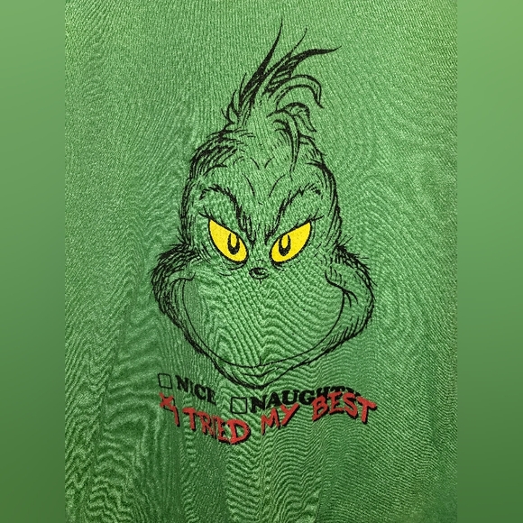 💚Grinch Medium Holiday TShirt 💚 - Picture 2 of 4